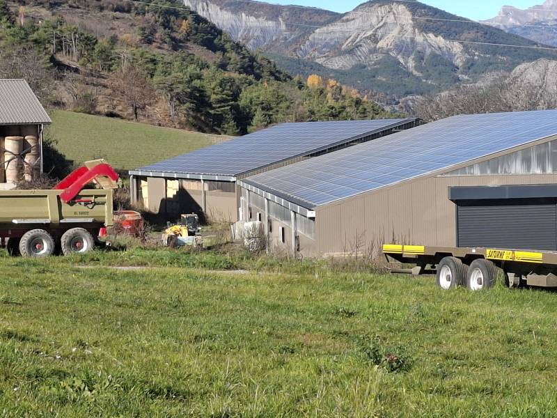 Installation d'un kit de panneau solaire en autoconsommation sur la commune de JOUQUES département des Bouches-du-Rhône (13)